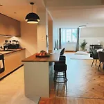Old Town Escape With Stunning Skyline - Spacious 2bed شقة تالين