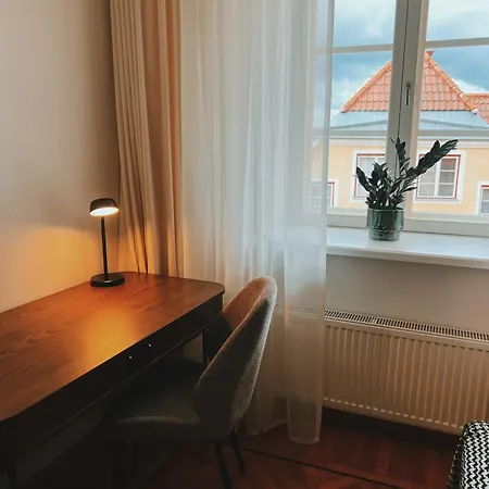Apartment Old Town Luxury With Stunning Skyline - Spacious 2bed
