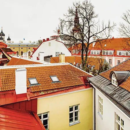 Old Town Escape With Stunning Skyline - Spacious 2bed *