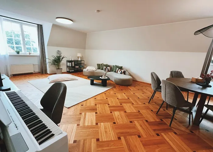 Апартаменты Old Town Escape With Stunning Skyline - Spacious 2bed Таллин