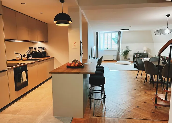 Old Town Escape With Stunning Skyline - Spacious 2bed Apartamento Tallin