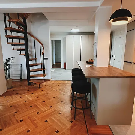 Apartman Old Town Luxury With Stunning Skyline - Spacious 2bed *